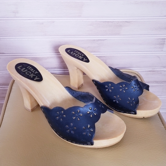 Vintage Lucky Platform Sandals - Picture 2 of 9